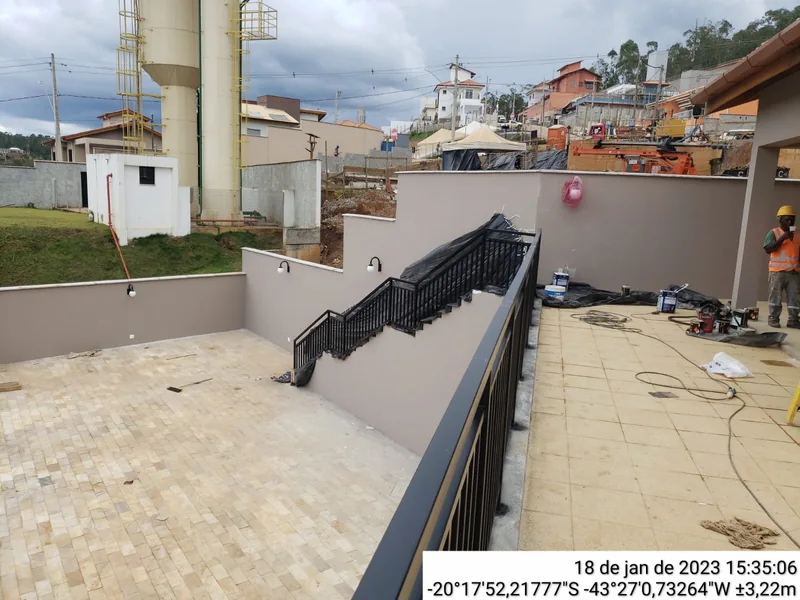 Guarda-corpo de laje, acabamento preto — Mariana